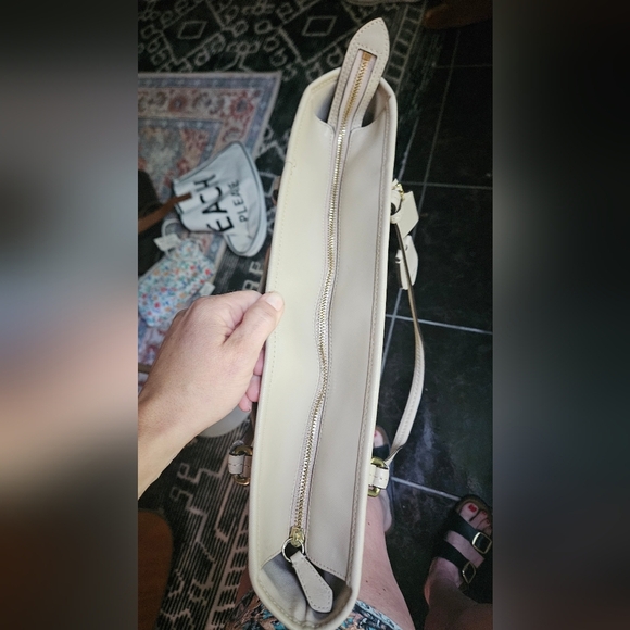 COACH Signature Payton Leather Zip Top Tote In Sand. - Picture 16 of 16